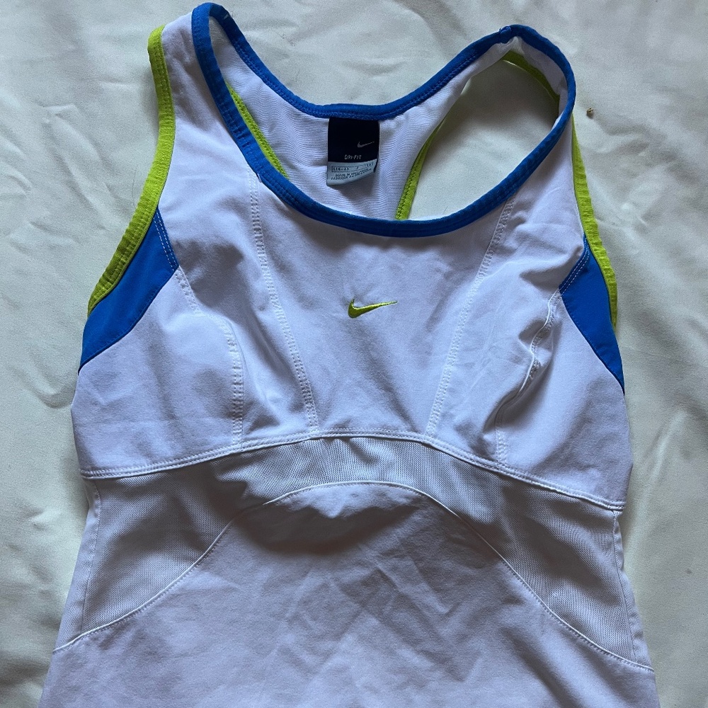 Womens nike athletic top size small